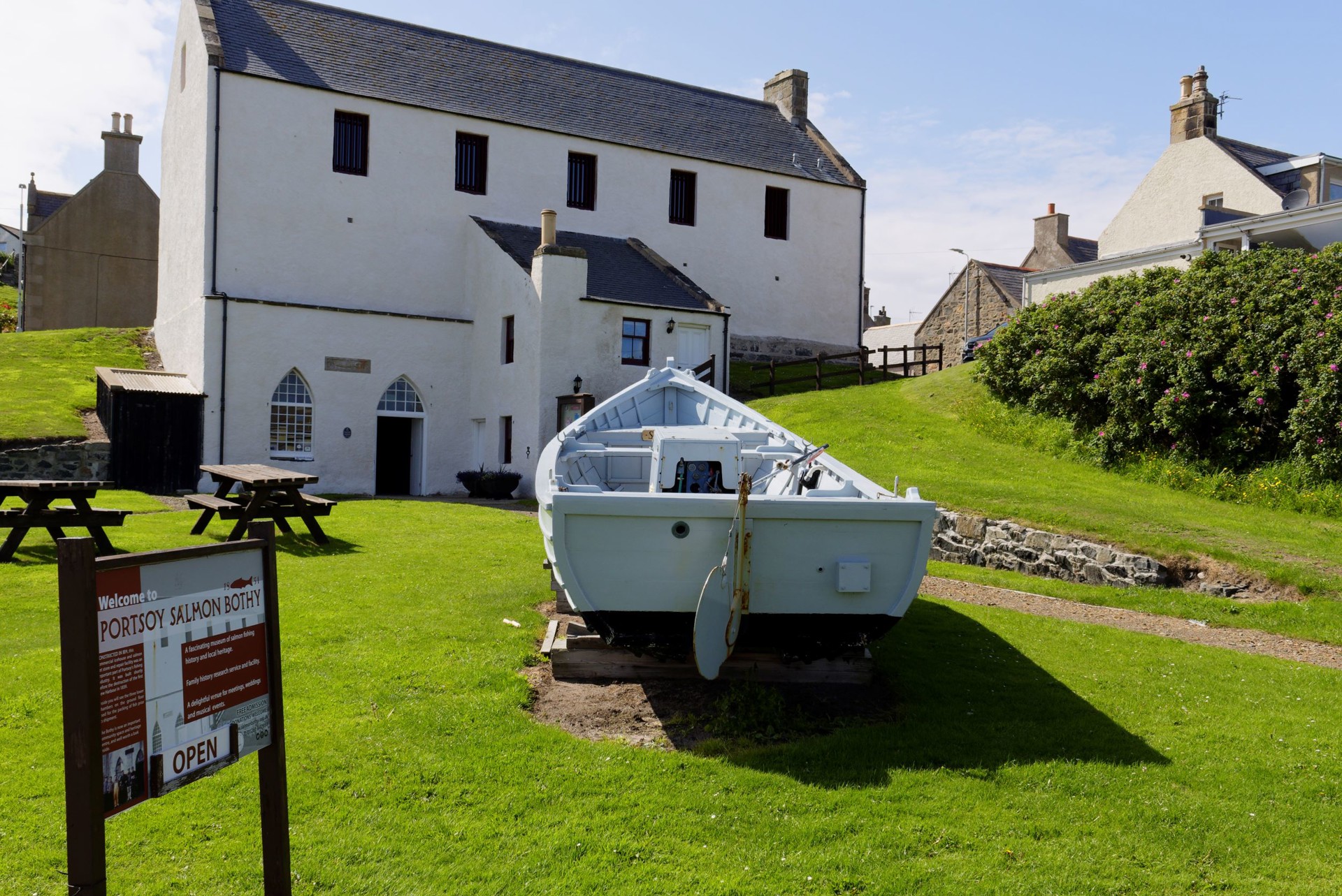 Background image - Portsoy Salmon Bothy Open